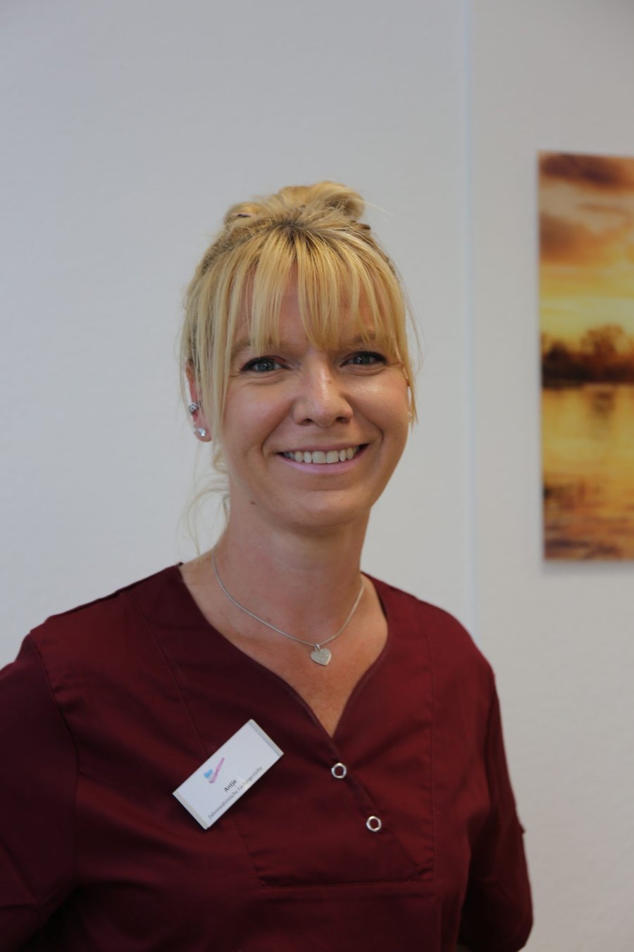 Antje – Assistenz & Prophylaxe der Zahnarztpraxis Zahnschön