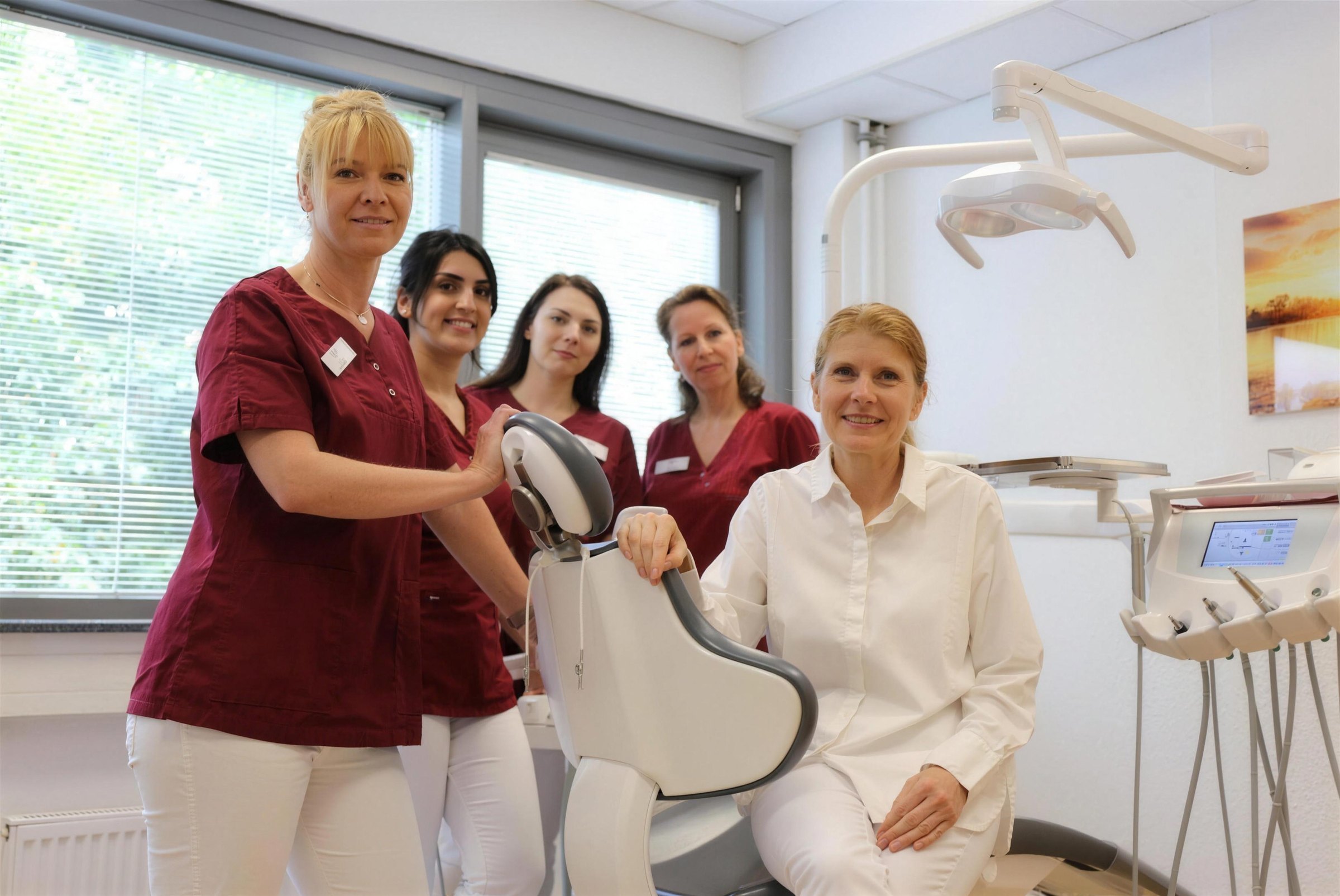 Das Team der Zahnarztpraxis Zahnschön am Prerower Platz